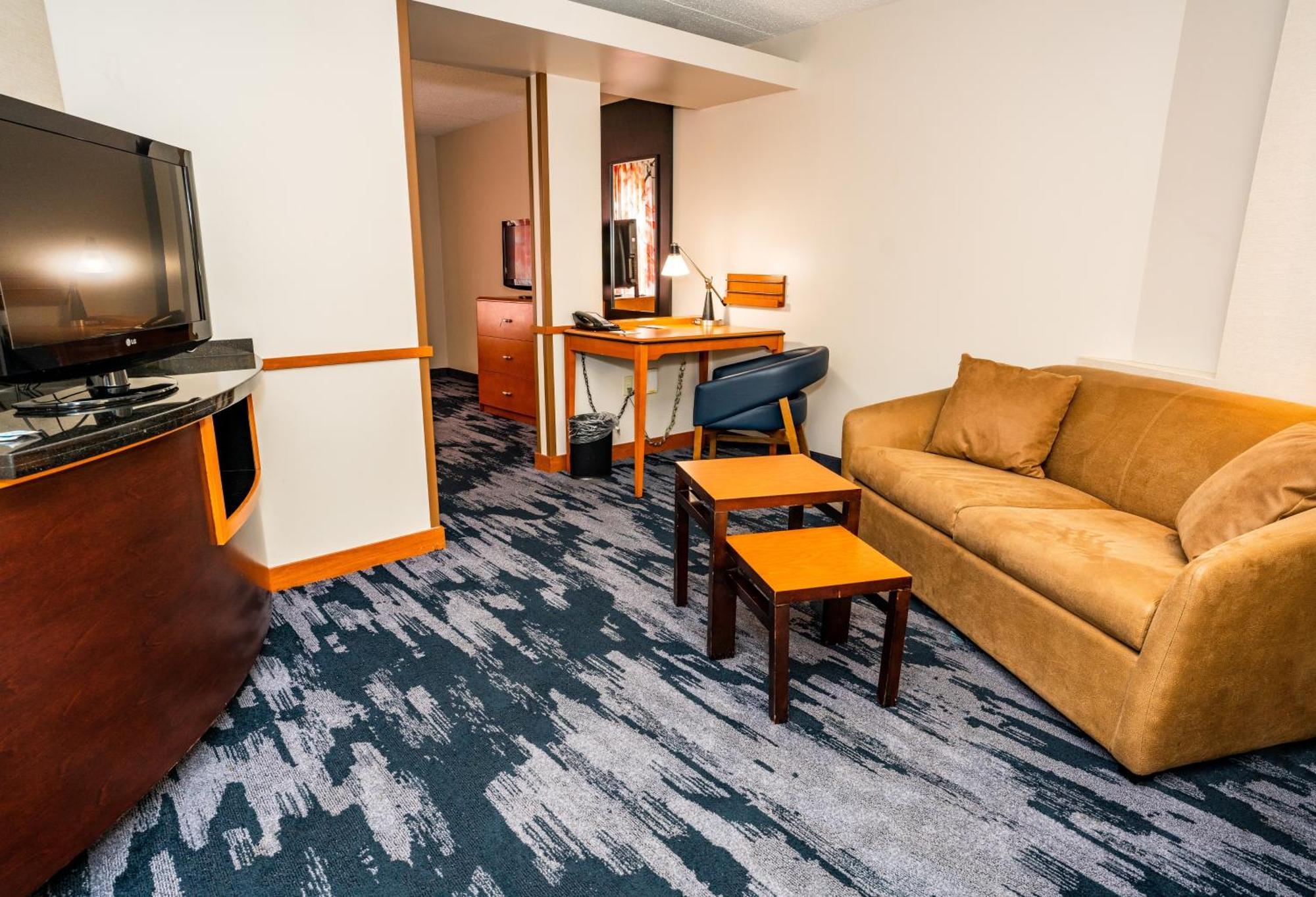Hotel Fairfield & By Marriott Downtown/alamo Plaza 3*